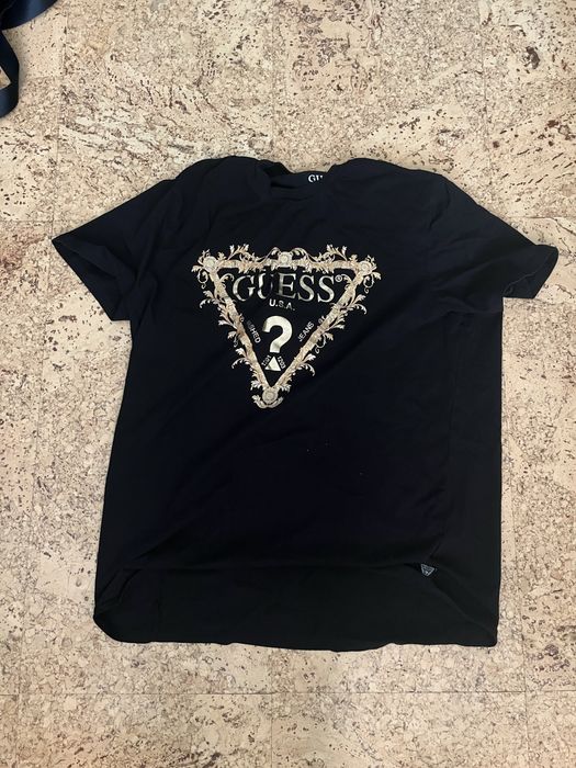 Разпродажба на маркови дрехи