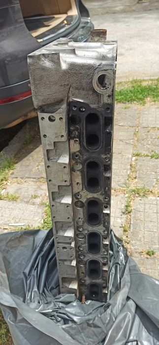 цилиндрова глава за Мерцедес  Е300TD (ом606) (за ремонт)