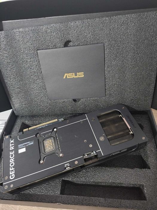 placa video ASUS RTX 5070 12GB la cutie+factura si garantie