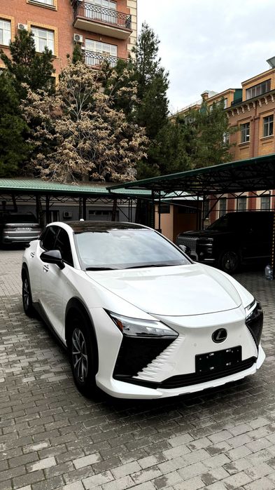 Lexus RZ450e Full AWD