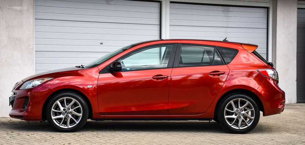 Mazda 3 model Kenko-Edition benzina 2013 105 cai