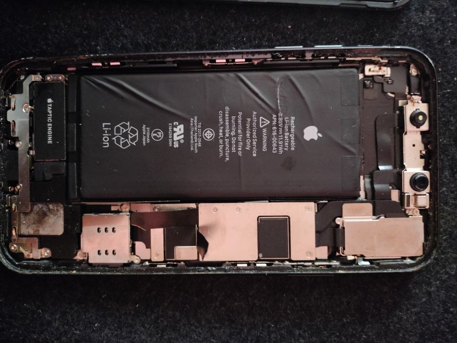 iPhone 11 de piese
