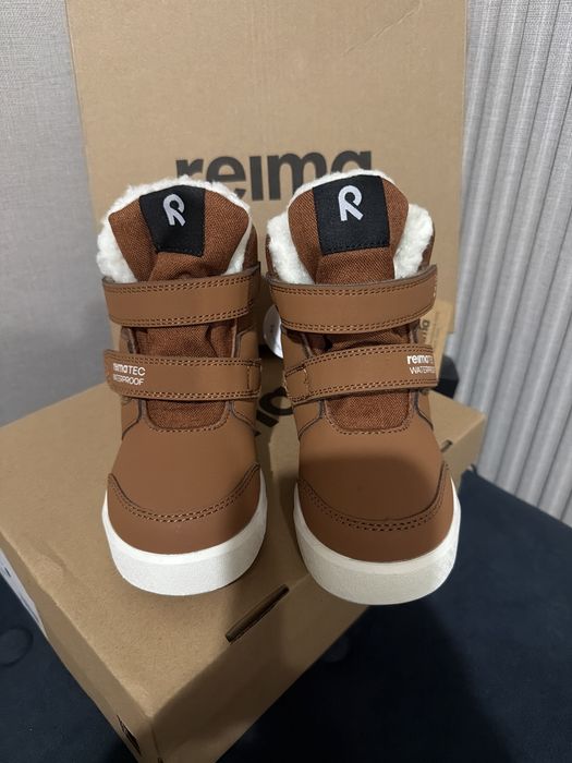 Продам зимние ботинки Reima