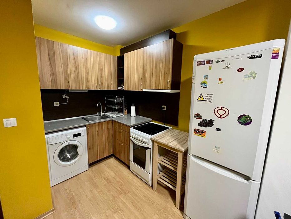 Дава се под наем Двустаен апартамент в Варна, Център - 65 кв.м за 433.5 € - Снимка #1