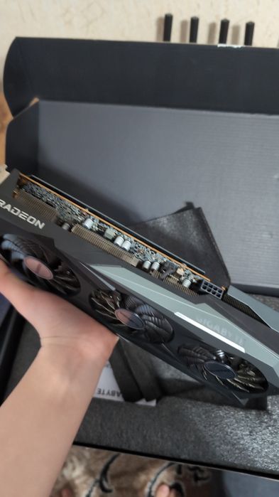 видеокарта RX 6650XT