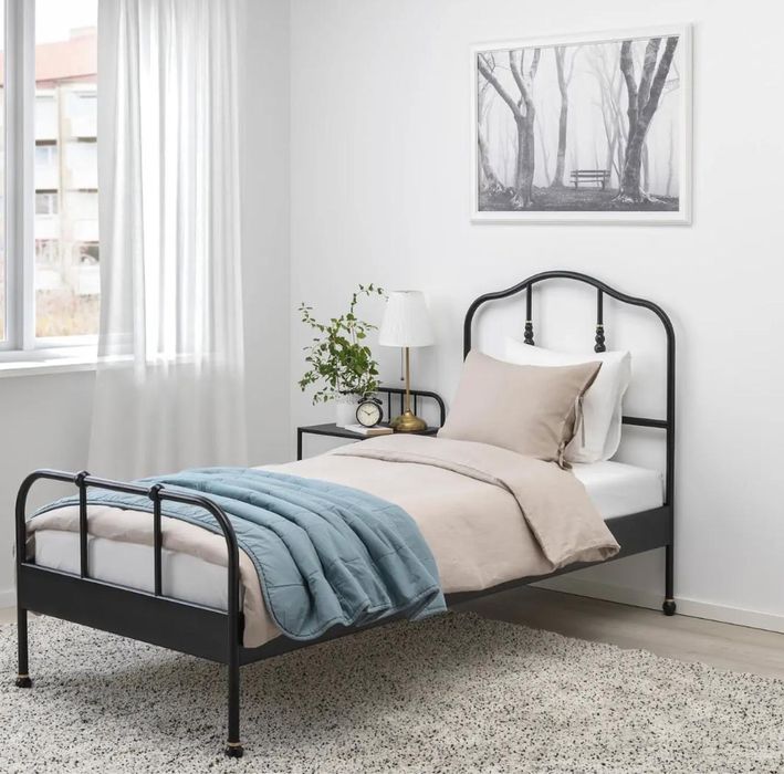 Продам кровать металлическая прочная