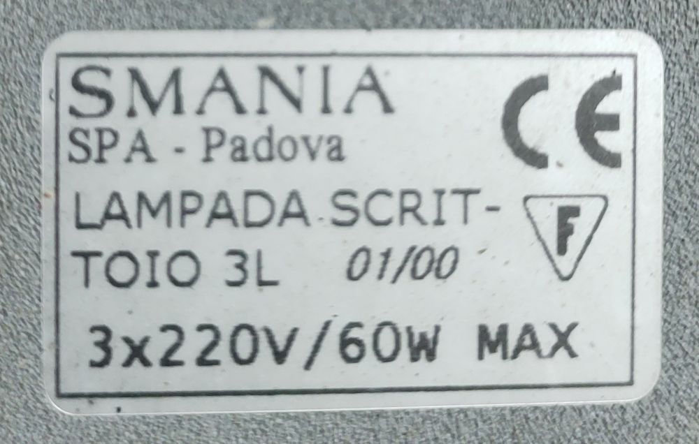 vând 2 veioze din bronz,fabricate in Italia