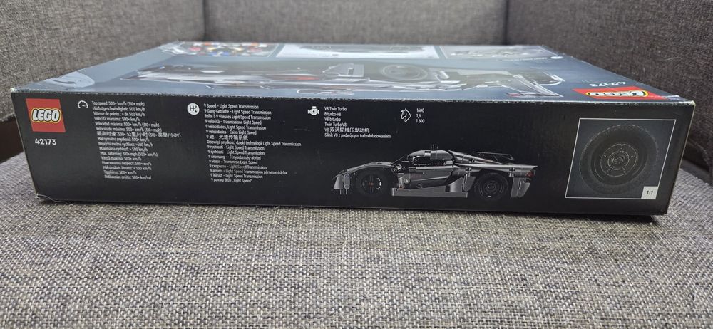Продам LEGO TECHNIC Koenigsegg