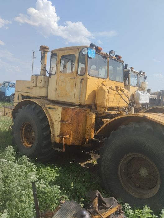 Продам кировец к701