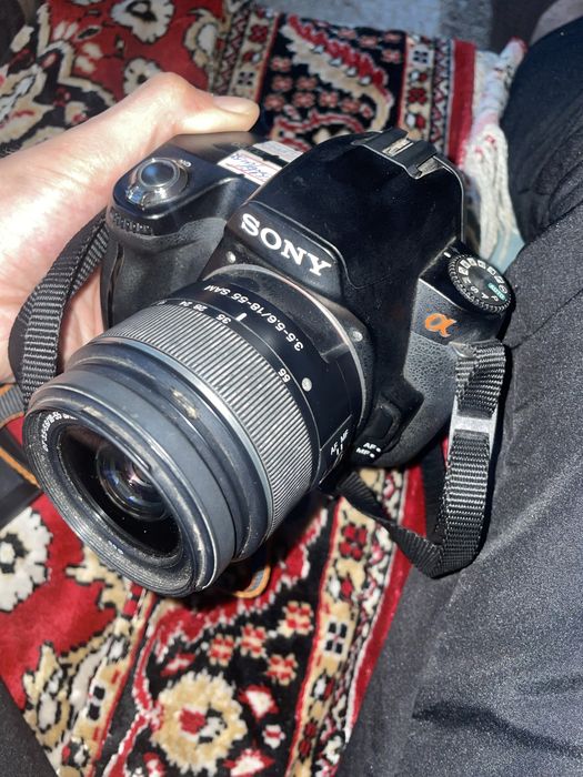 Sony DSLR-A290 + объектив Sony 18–55mm