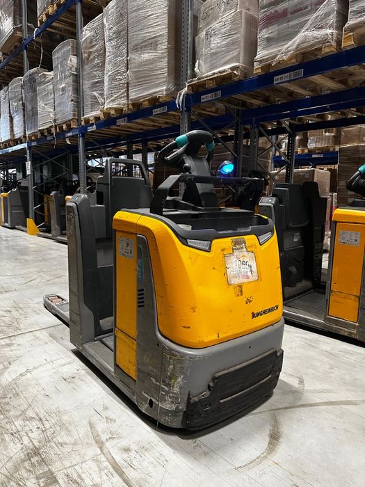 Motostivuitoare Electrice Jungheinrich – ECE 220 / ERC 212 / ERE 225