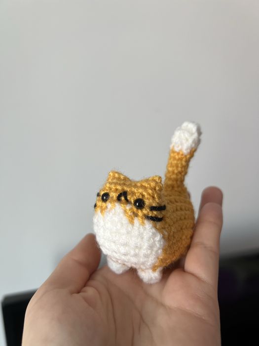 Pisicuta crosetata amigurumi - cadou handmade