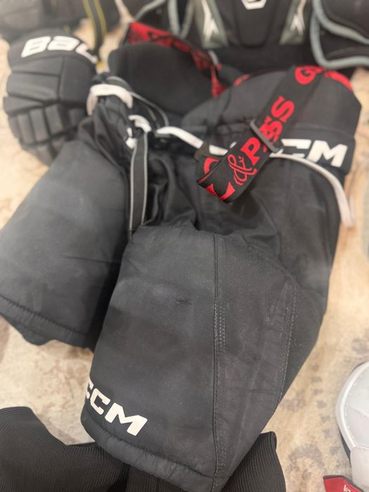 Хоккейная форма детская, коньки