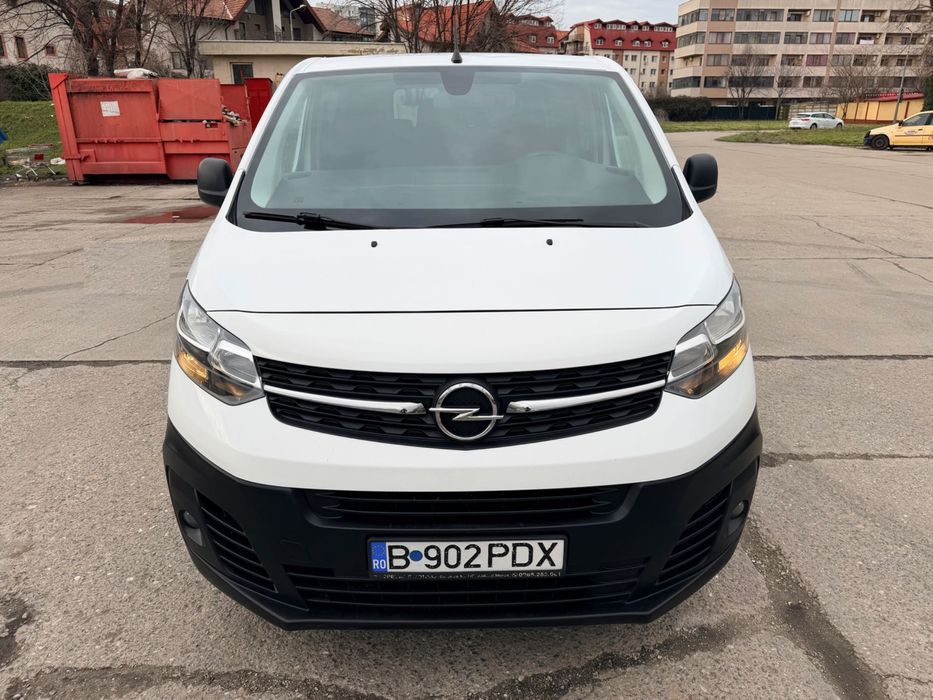 Opel Vivaro-9 locuri-an 2021-lunga-clima fata/spate-proprietar de nou!