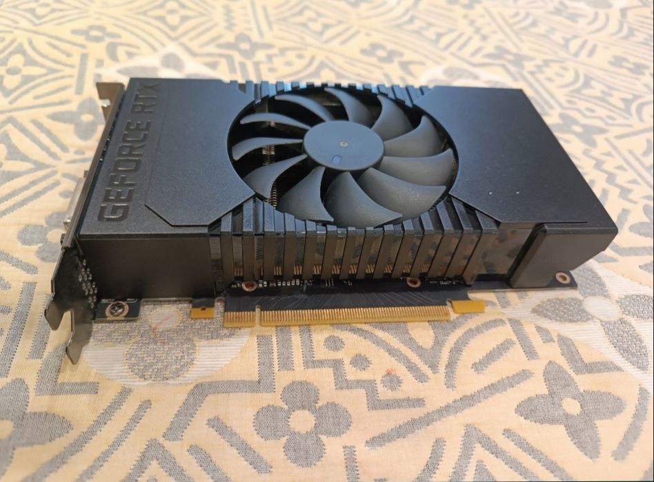 Продам GeForce RTX 2060 Super 8GB