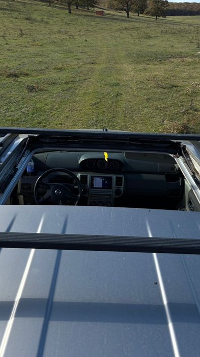 Vând Nissan x trail