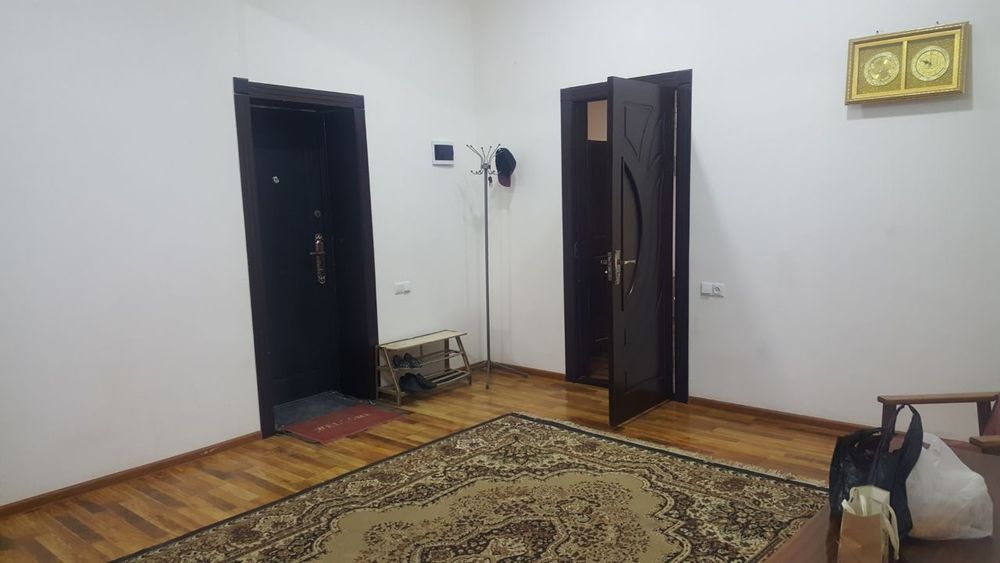 3 этажный дом 2 этажда 3 хонали 66 км Шарк 1чорраха  сотилади срочно