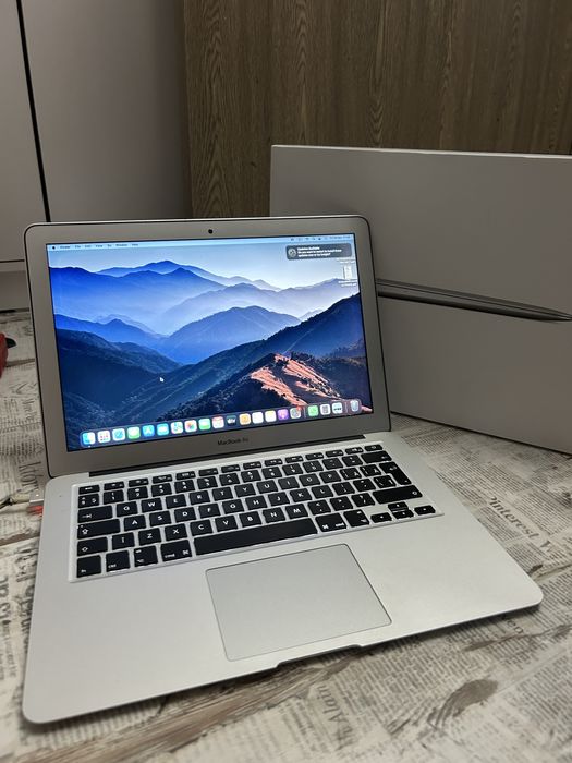 Apple macbook air 2017 FULL BOX