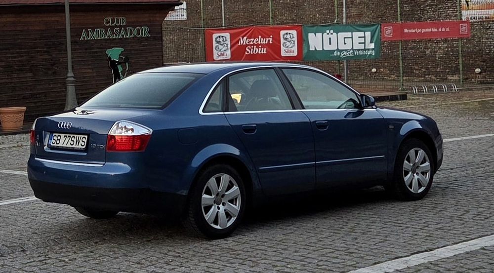AUDI A4 2004 — imagine 2