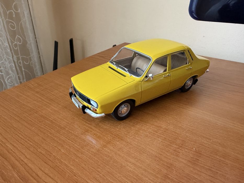 Vand macheta Dacia 1300 Galbena an 1969-Impecabila