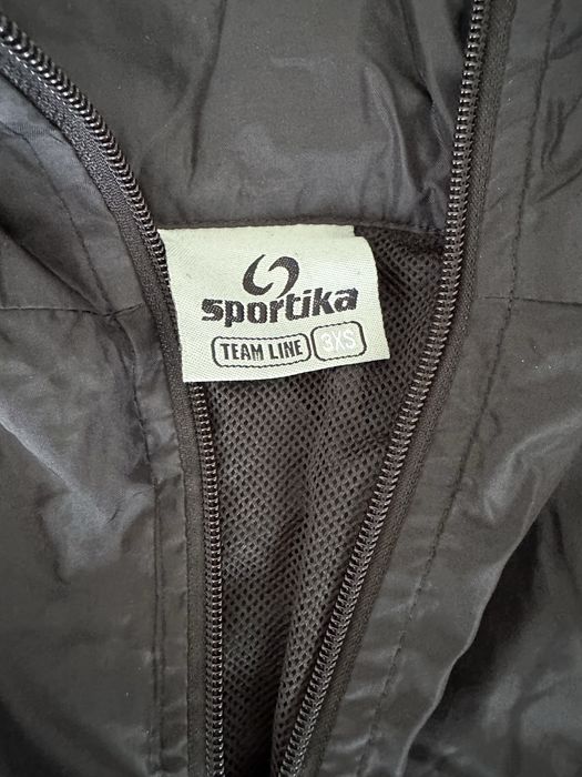 Продавам детски якета , ризки и панталони