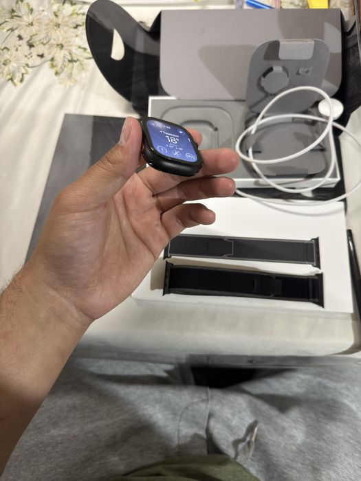 Aplle iwatch ultra 2 Black titanium