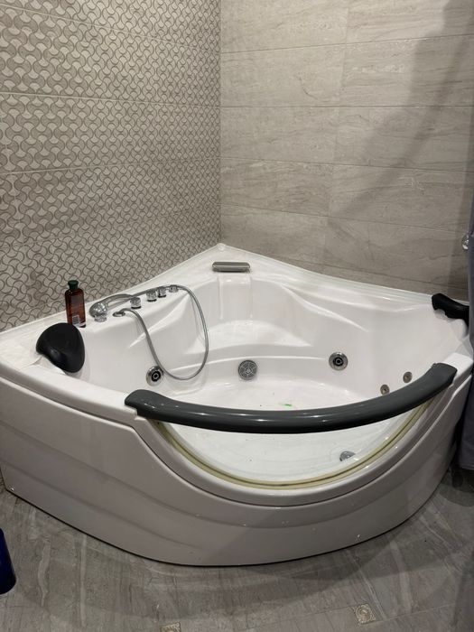 Срочно продам жакузи