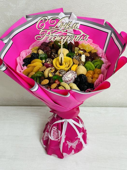 Сладкие букеты и корзины