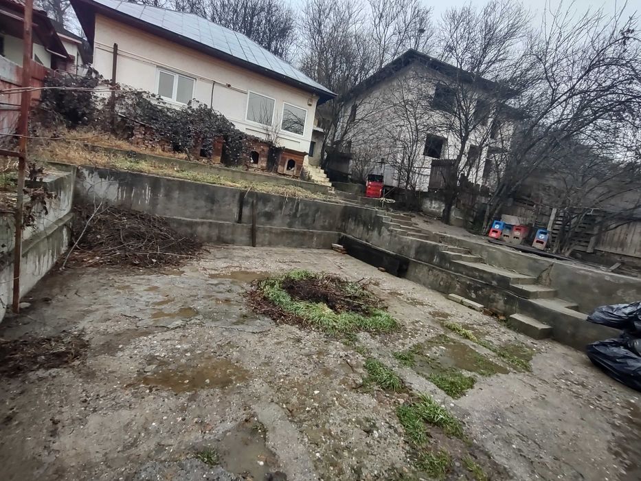 Vând Teren și Casa pe Știrbei Voda