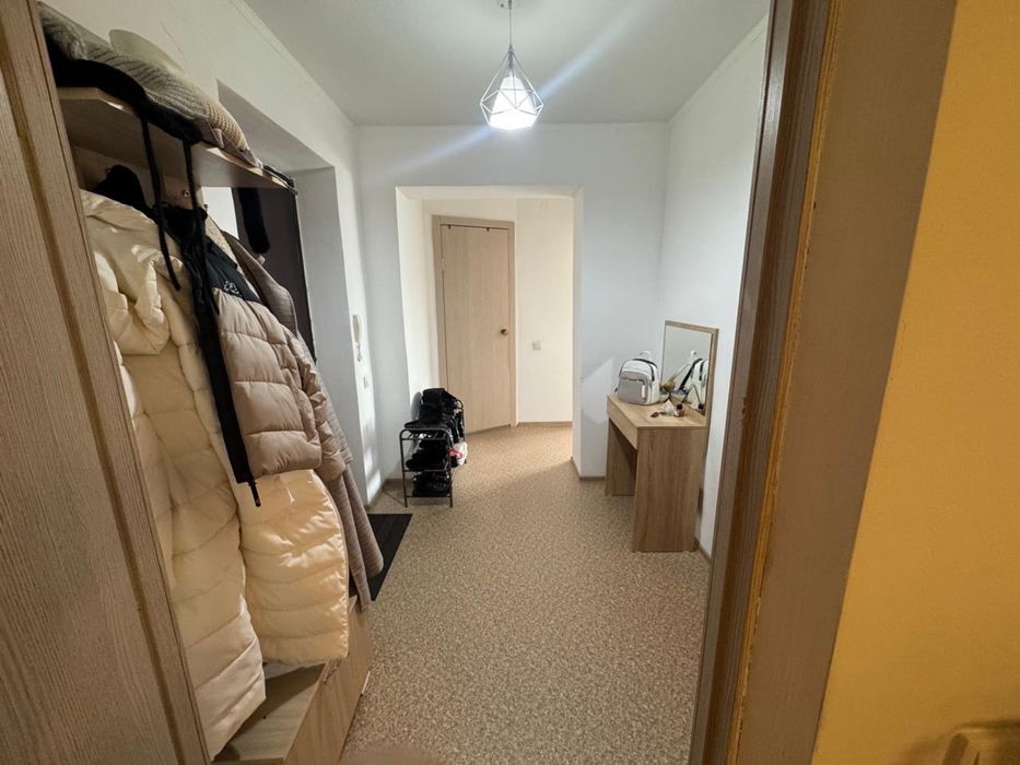 продам 2 комнатную квартиру