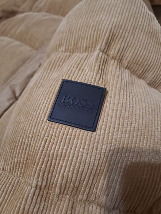 Оригинално зимно яке на Hugo Boss L  Промо 90лв.