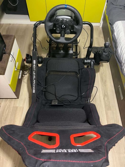 Sim Racing Logitech G923 + Stick shift + Next Level Racing GT Pro Lite