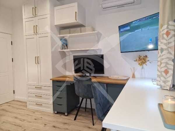 Продава се Тристаен апартамент в Бургас, Център - 106 кв.м за 5189 €/кв.м - Снимка #7
