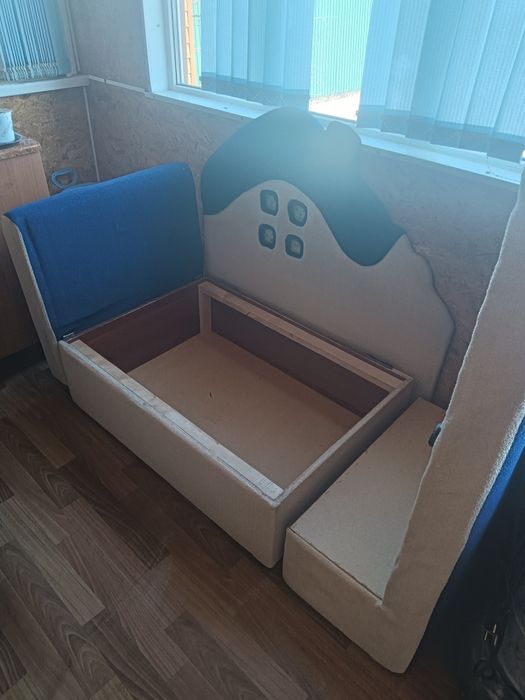 Продам детский диван