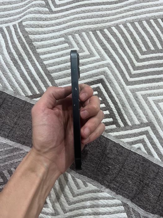 Смартфон Iphone 13