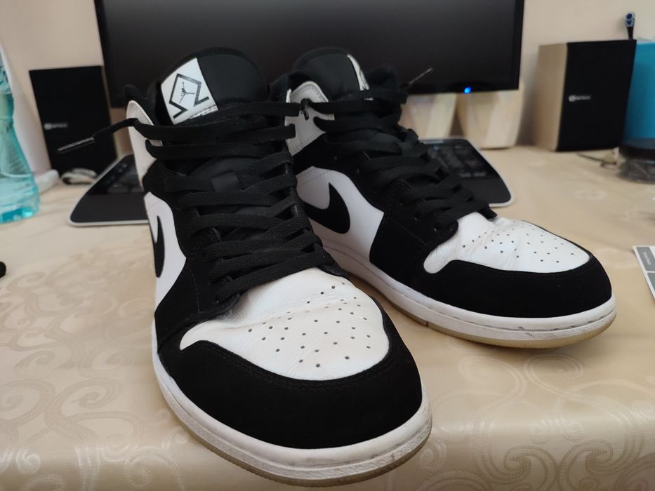 Jordan 1 mid diamond SE