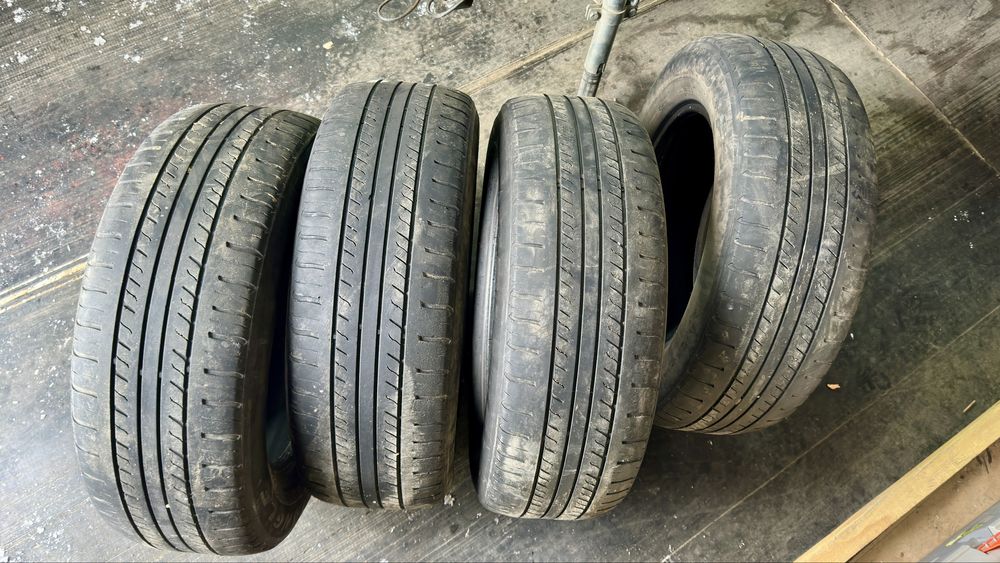 Продам комплек шин