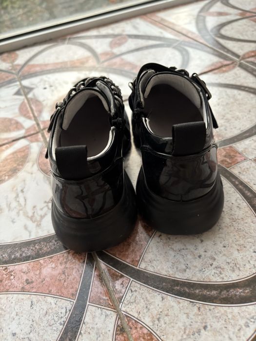 Обувь для девочки