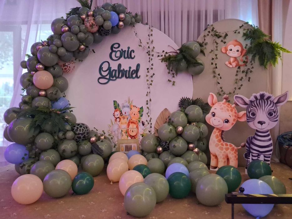 Arcada botez Decoratiuni cu baloane evenimente petrecere aniversare/majorat ARCADA DE BALOANE Decor botez Aranjamente flori cristelnita
