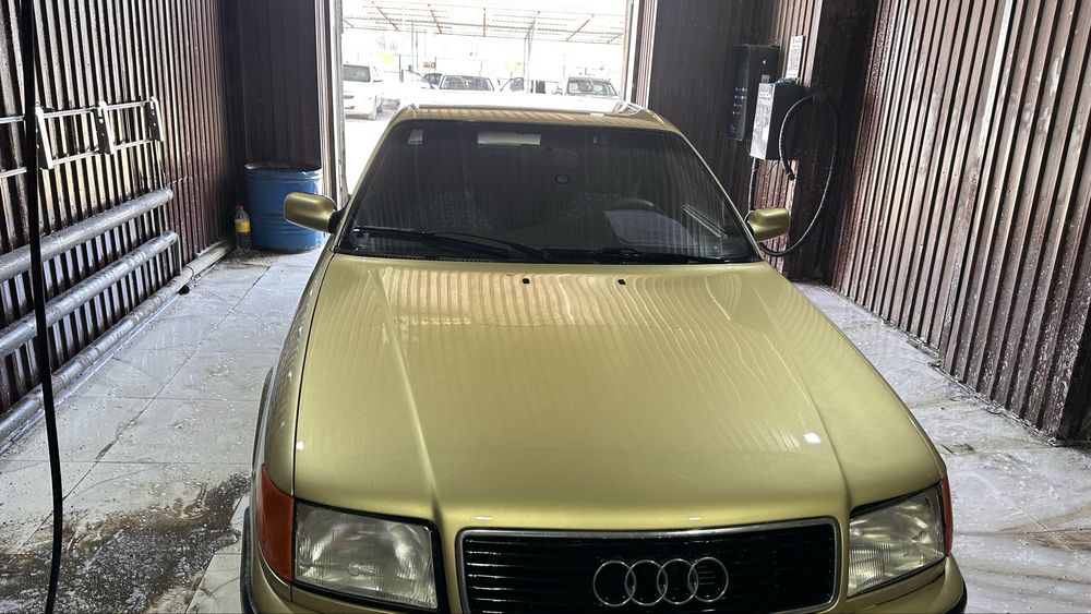 Продам Audi 100 C4