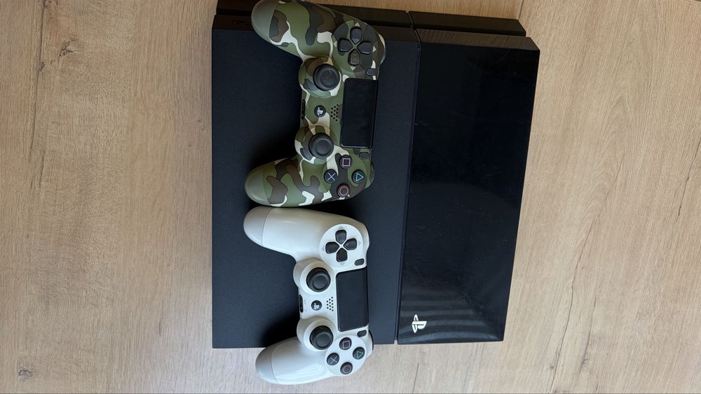 PlayStation 4 FAT игра UFC 3