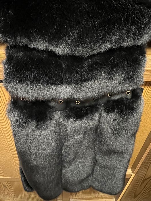 Жилетка женская в отличном состоянии