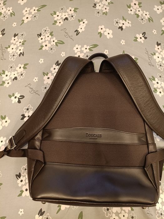 Продам сумку Doucals