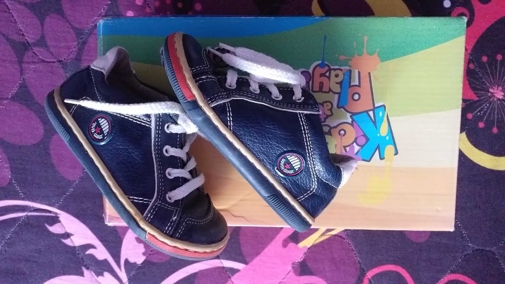 спортни дънкови кецове и ботички от кожа 25лв размер 23