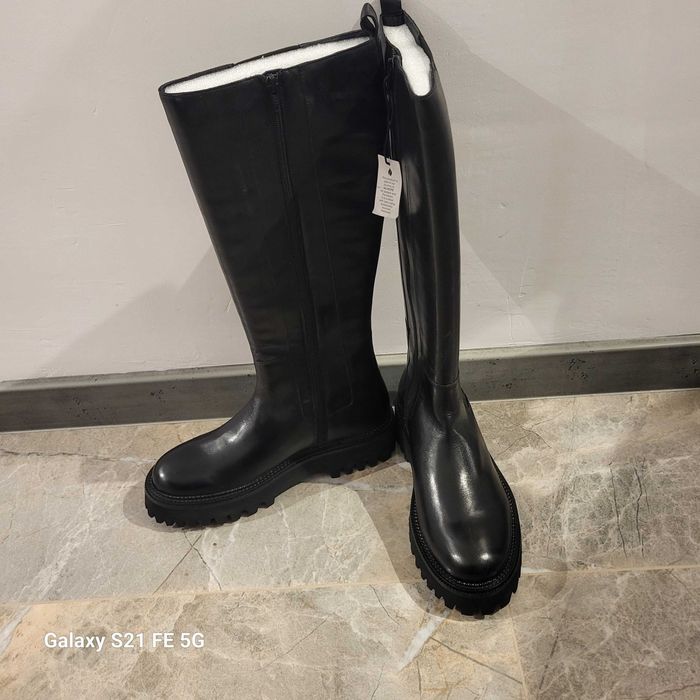 Чисто нови,номер 41, модел на марката Zign