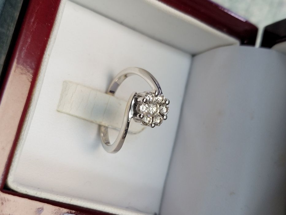 Златен пръстен с диаманти 6+1  0.3 карата 3.61гр/ 18к (n.3)