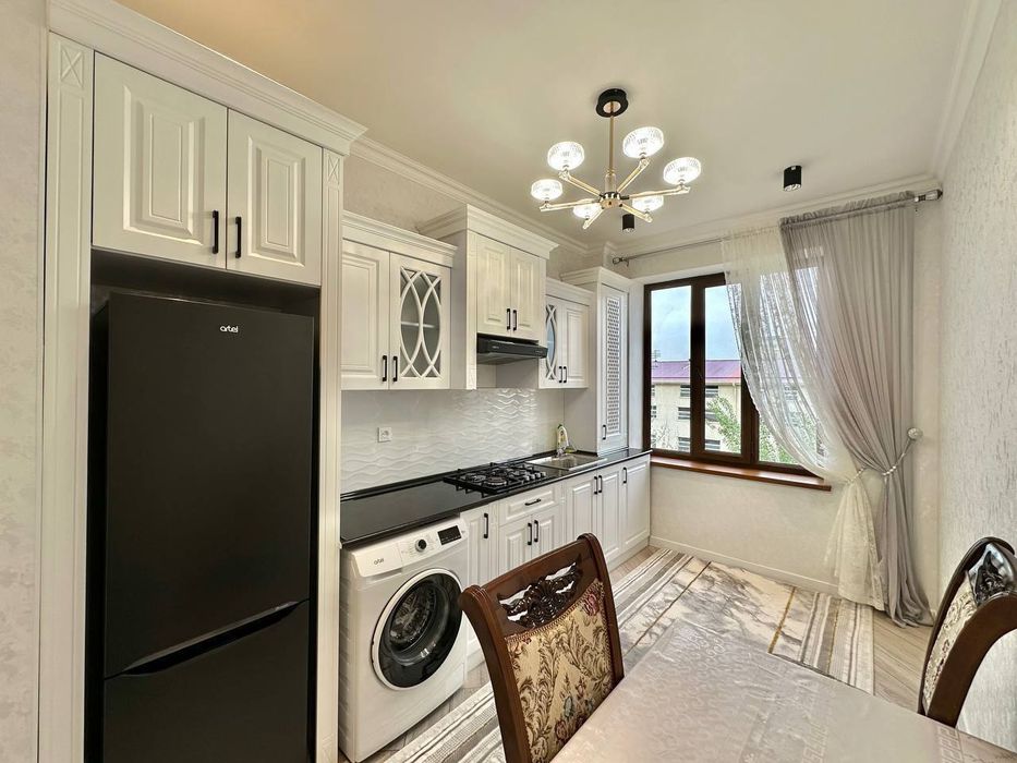 Mirobod bozori yonida kvartira bor