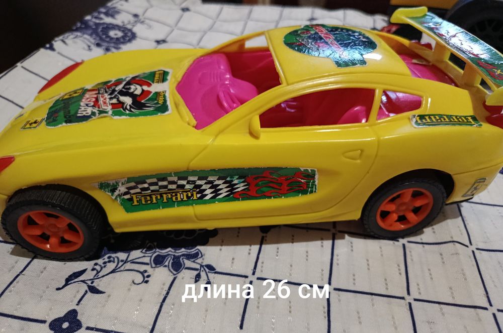 Продаю игрушечные машинки и мотоциклы б/у