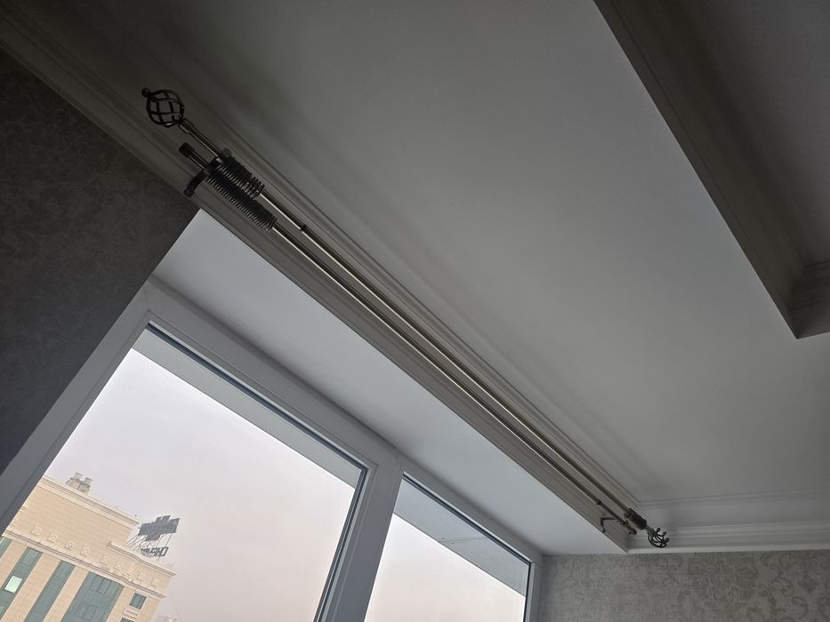 Продам настенные карнизы, б/у