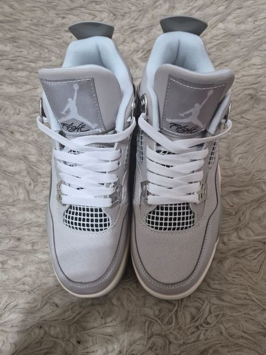 Adidași Jordan frozan moment